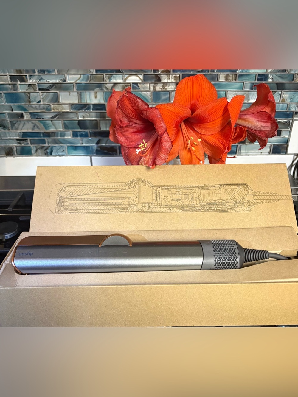 Dyson airstrait - new in box